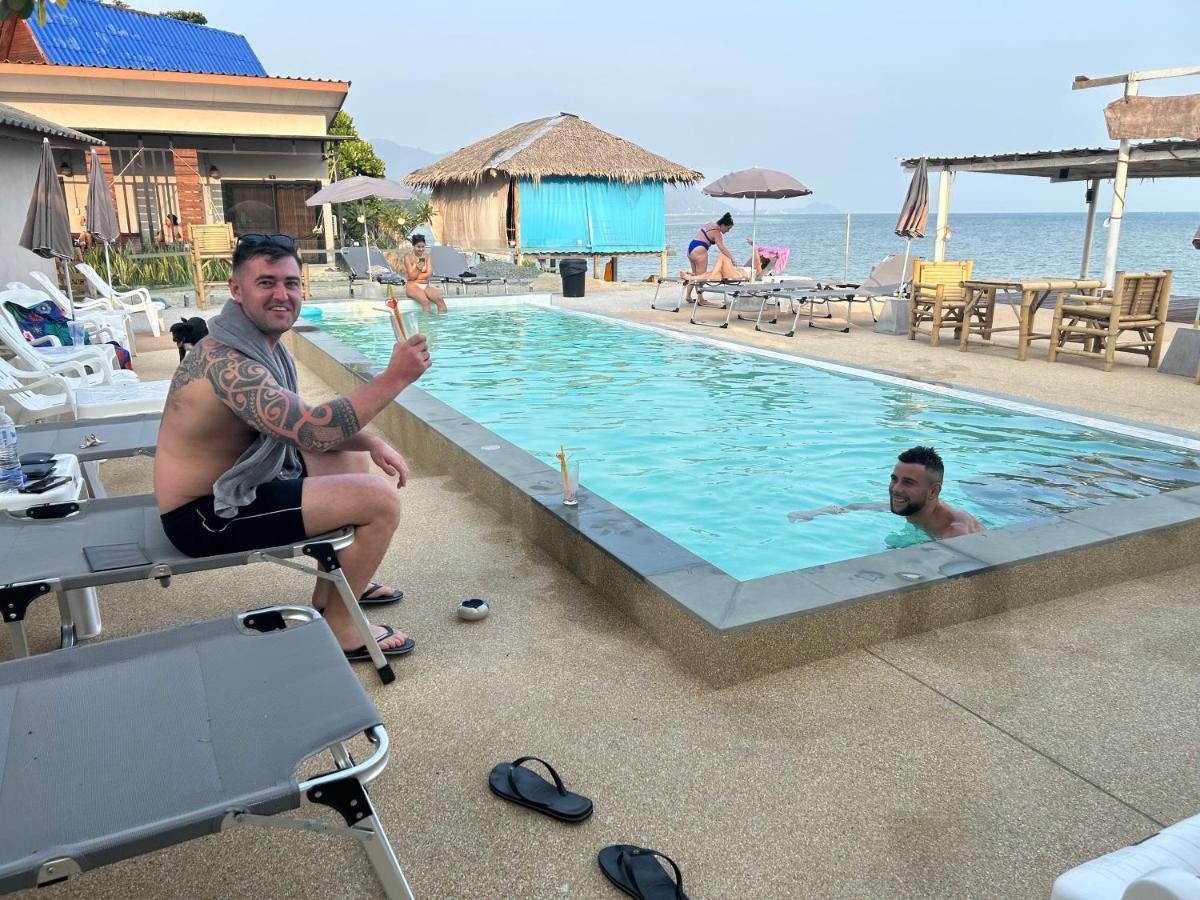 The Cosy Sunset Beach Resort & Restaurant ท้องศาลา ภายนอก รูปภาพ