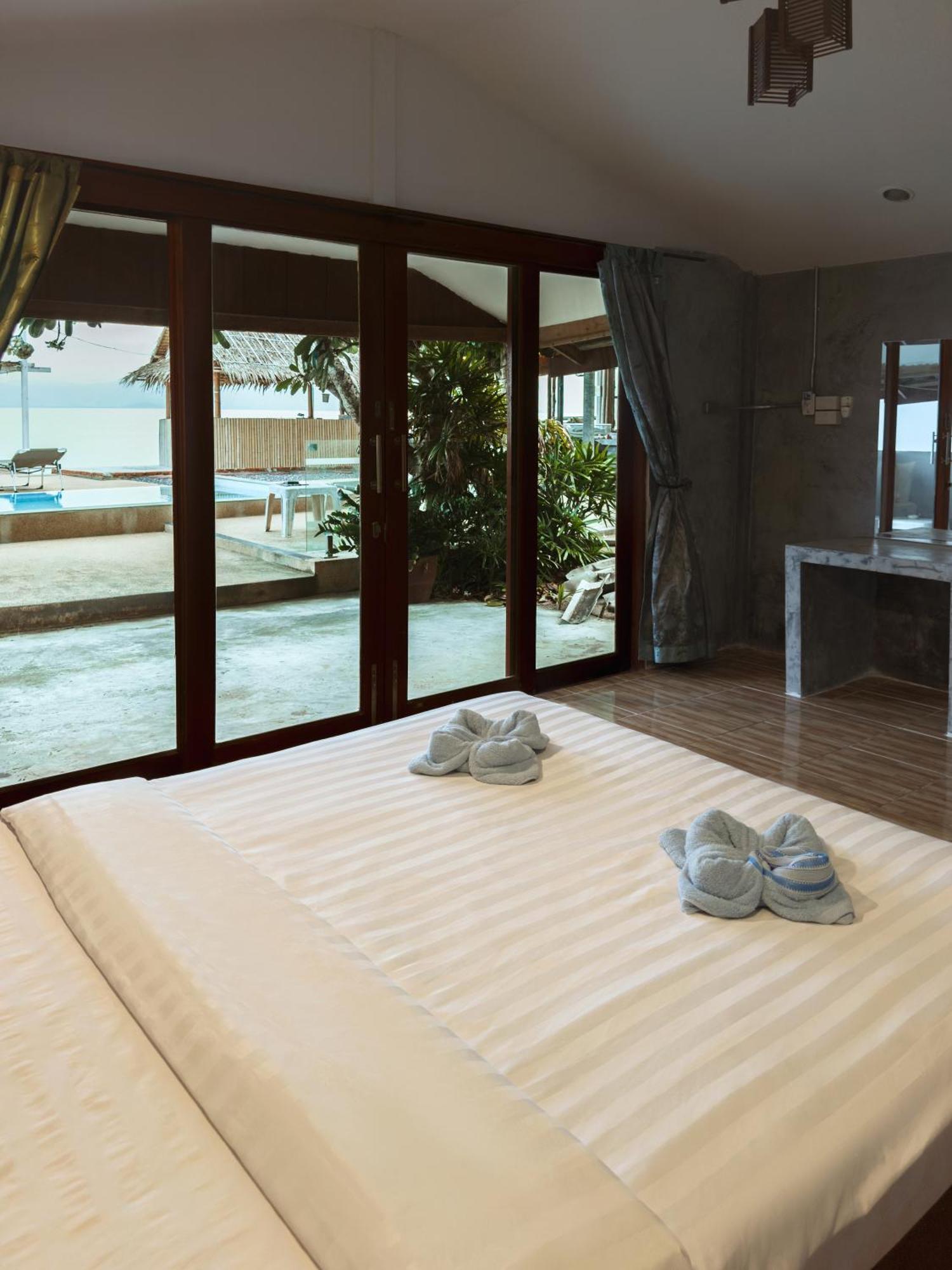 The Cosy Sunset Beach Resort & Restaurant ท้องศาลา ภายนอก รูปภาพ