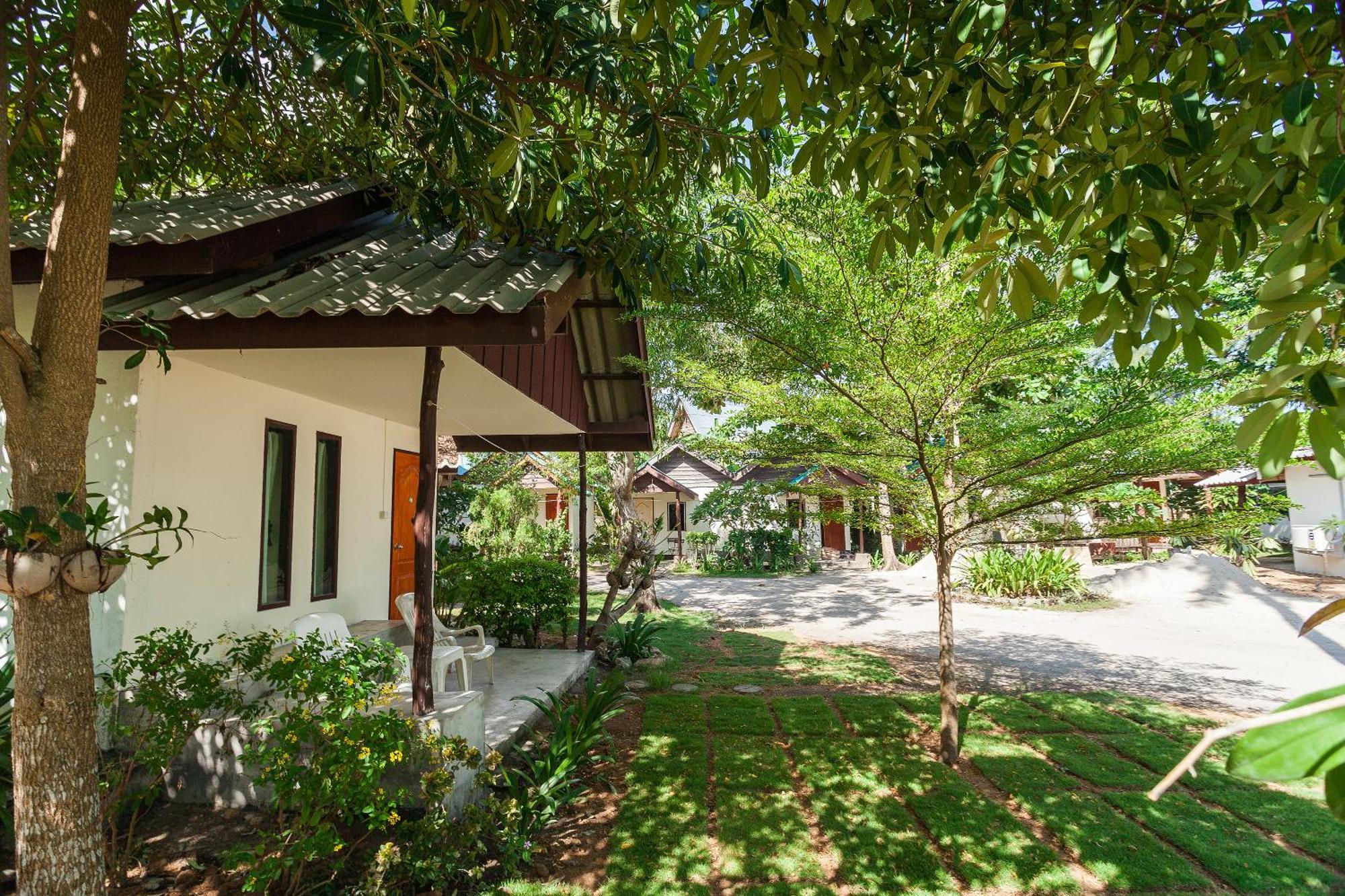 The Cosy Sunset Beach Resort & Restaurant ท้องศาลา ภายนอก รูปภาพ