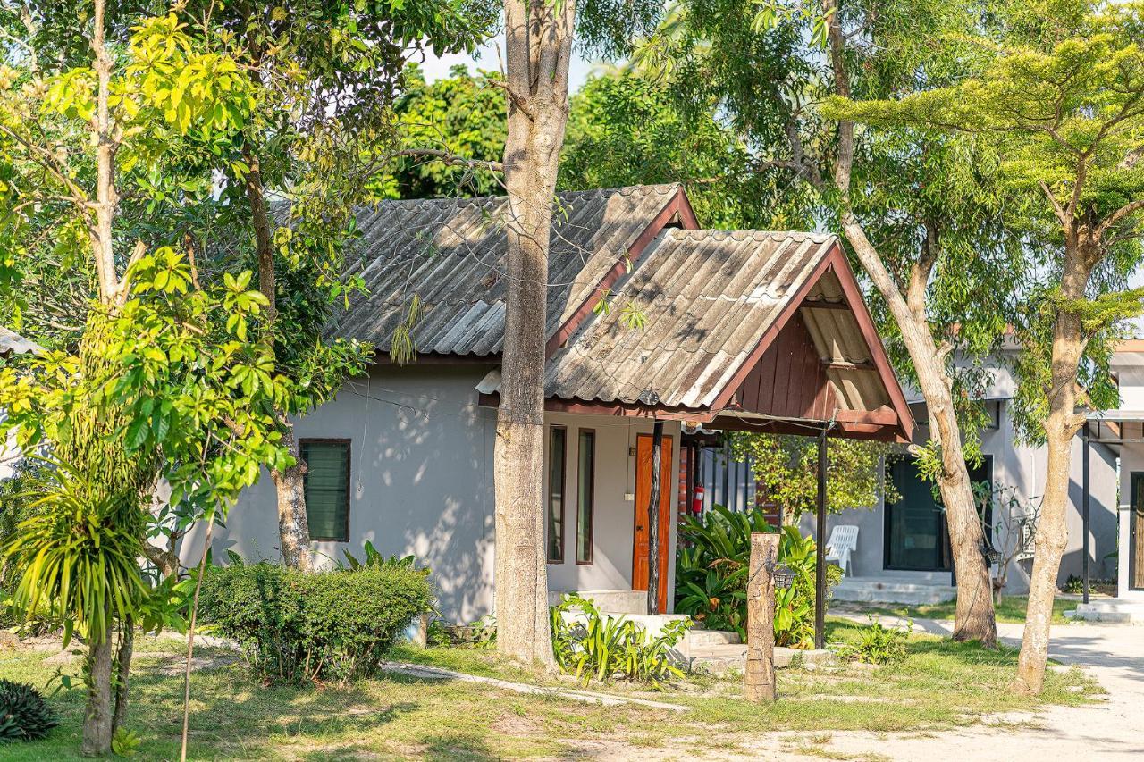 The Cosy Sunset Beach Resort & Restaurant ท้องศาลา ภายนอก รูปภาพ